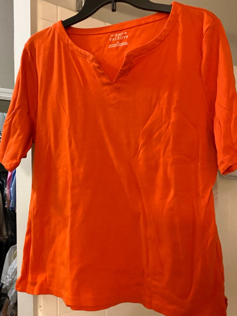 Talbots RoundCollar V-Neck Tee. 100% Cotton. Sleeves to Elbow. Orange Size XL EC